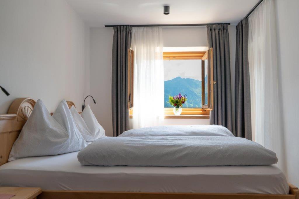 Bed and Breakfast Gasthof Hochfirst Corvara in Passiria Екстер'єр фото